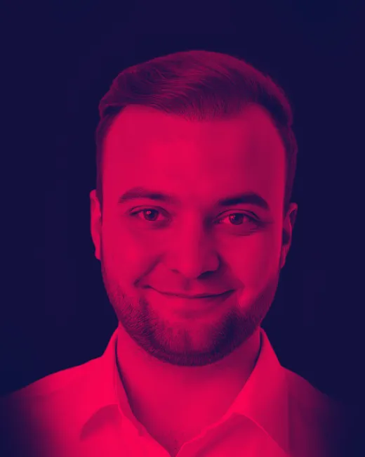 Portraitfoto von Robin Schwenke, Professional Fullstack Developer bei pixolith